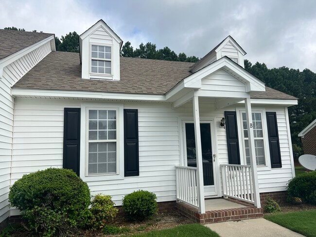 Building Photo - 3320 Whitlock Dr N
