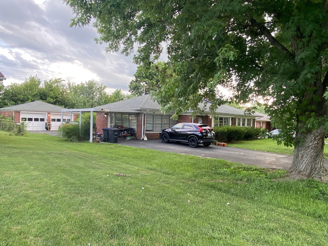 Primary Photo - 709 Timothy Dr