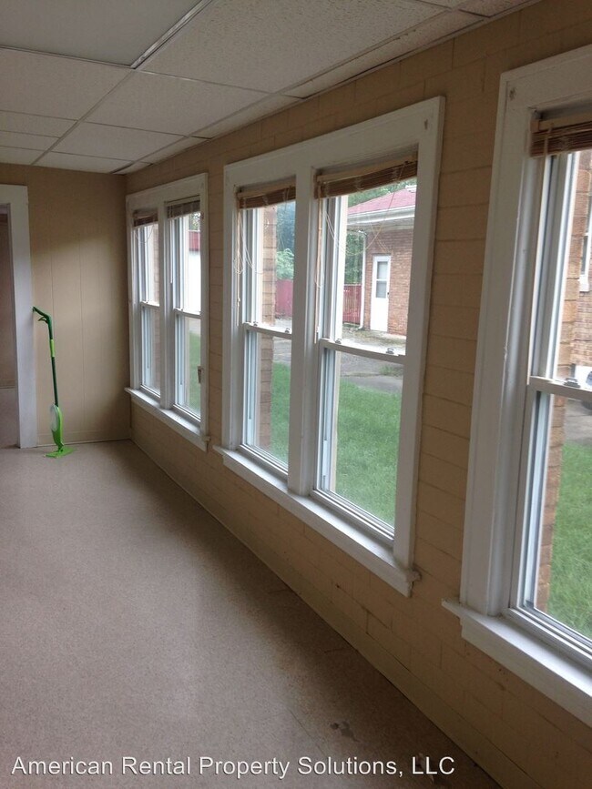 3317 Green St, Steger, IL 60475 Room for Rent in Steger, IL