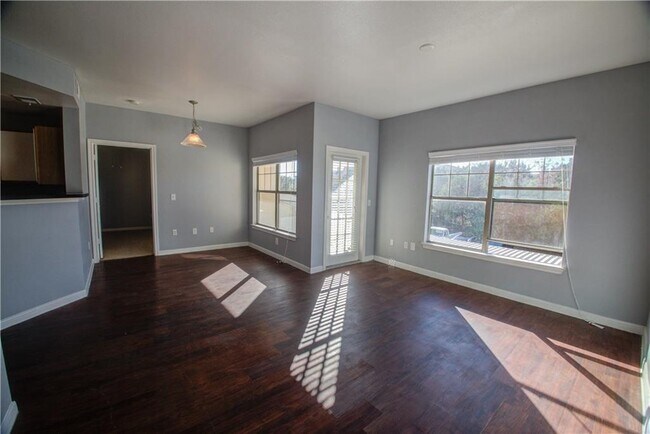Foto del edificio - 2320 Gracy Farms Ln