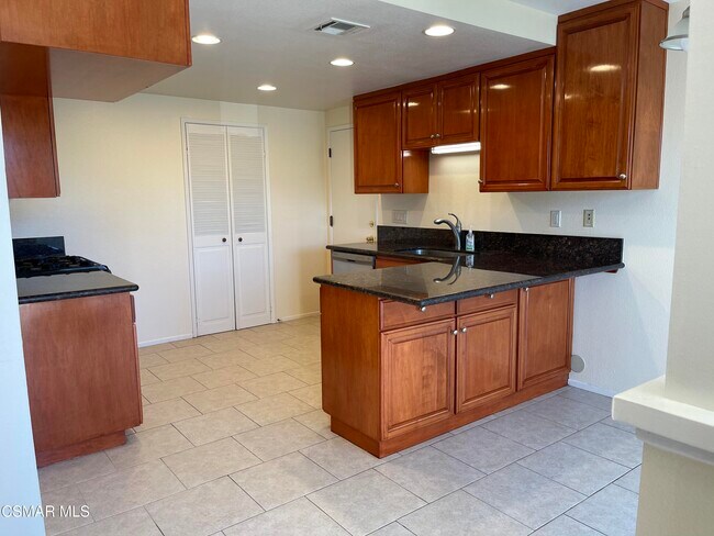 Building Photo - 1788 E Avenida De Las Flores