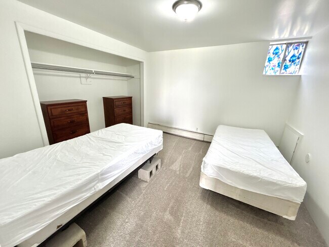 Foto del edificio - Pinnacle Apartments