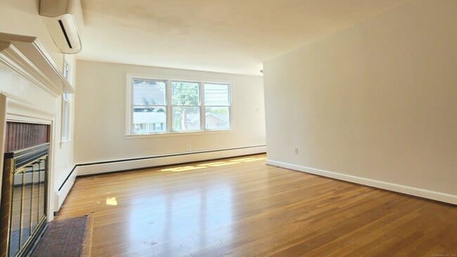 Building Photo - 58 Jackson Ave