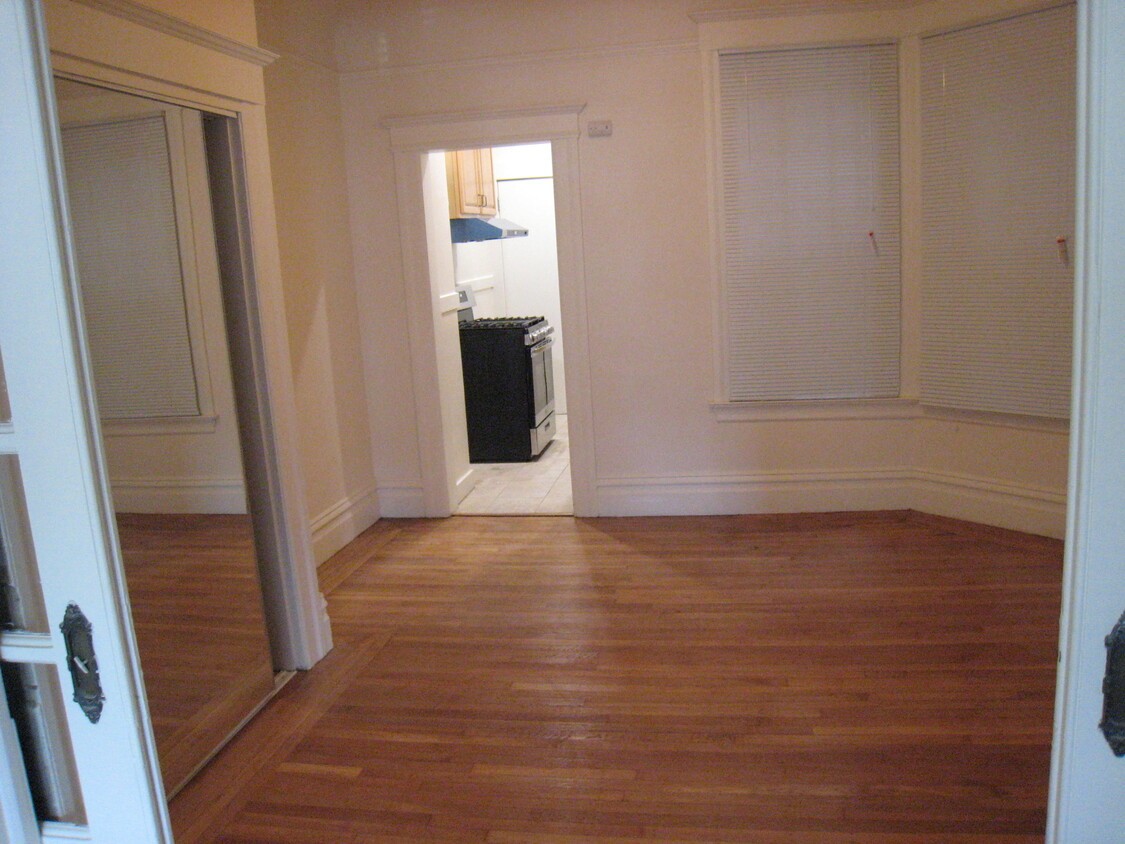 dining / living - 25 Noe St