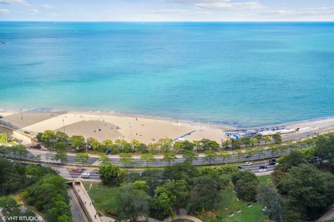 Building Photo - 950 N Michigan Ave