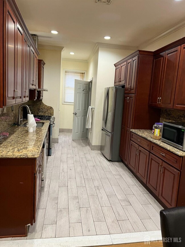 Building Photo - 158 Terrace Ave