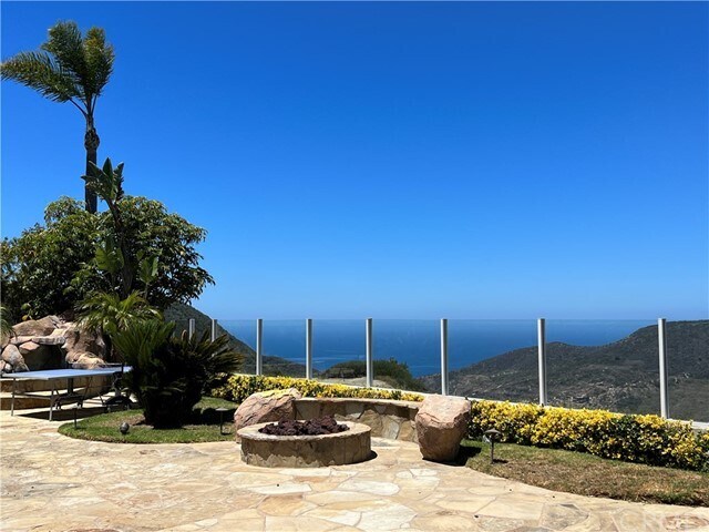 Foto del edificio - 51 Coronado Pointe