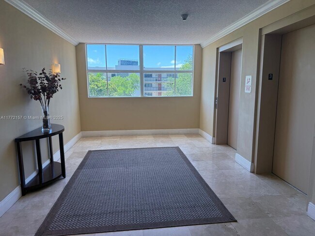 Foto del edificio - 201 Golden Isles Dr