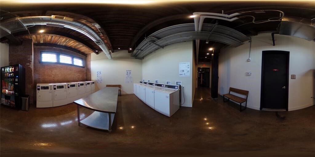 Building Photo - 806 Sampson St