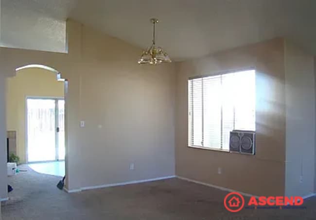 Building Photo - 3-Bedroom Home In Southwest!
