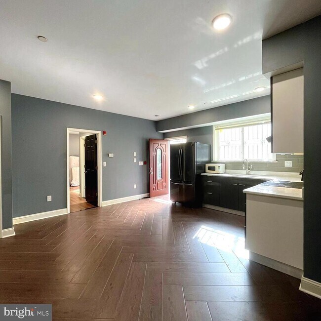 Foto del edificio - 1306-8 N Carlisle St