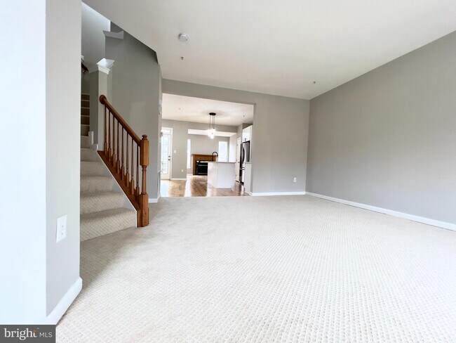 Foto del edificio - 3805 Meadow Trail Ln