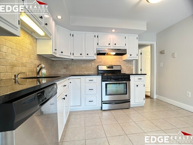 Building Photo - 26 Winslow St