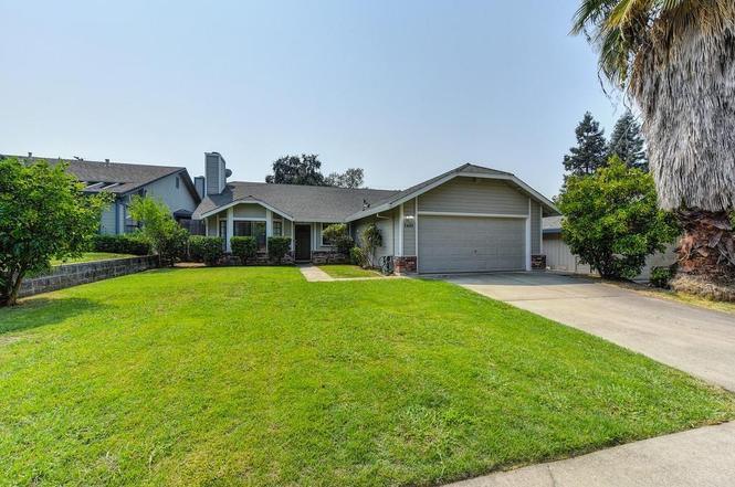 Foto del edificio - 7452 Santa Susana Way