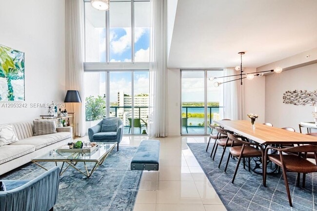 Foto del edificio - 7928 East Dr