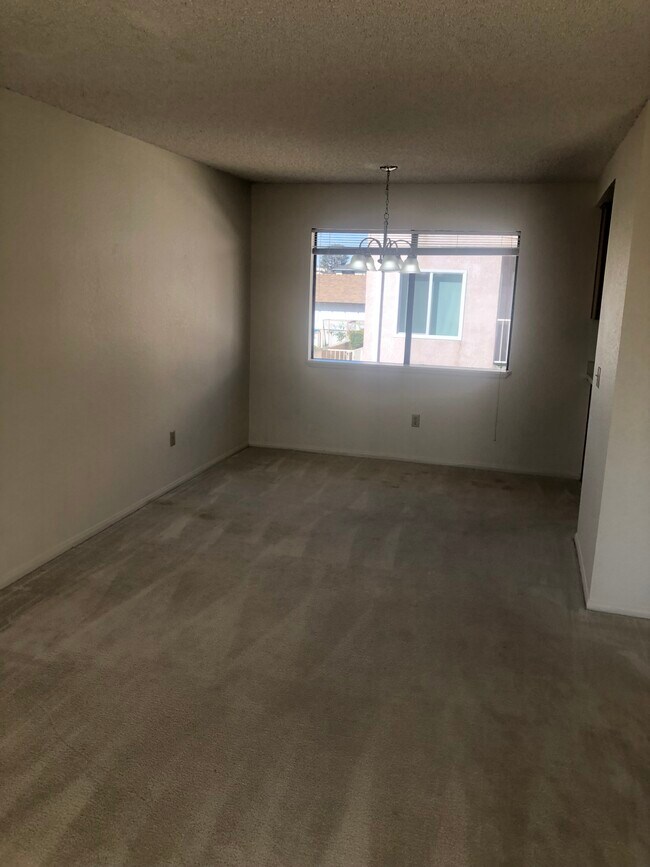 Foto del edificio - 17055 S Dalton Ave