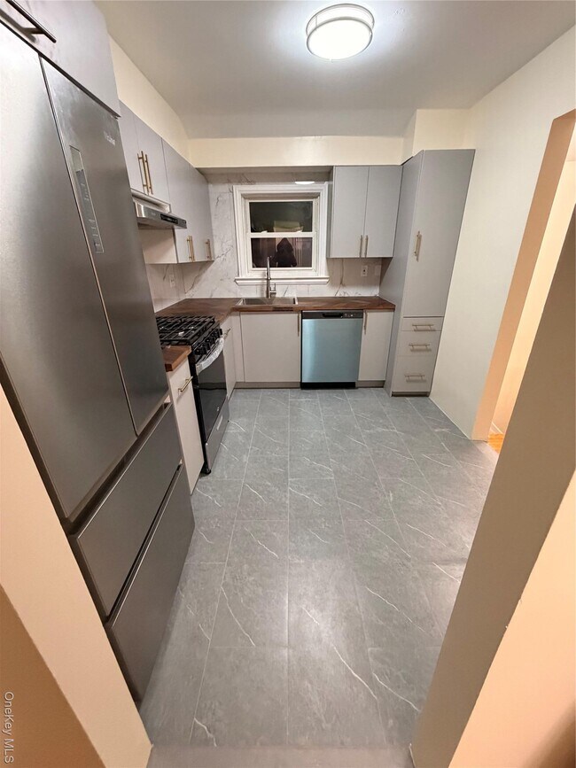 Foto del edificio - 3189 Hatting Pl