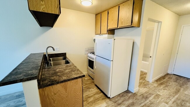 Interior Photo - 10075 Tujunga Canyon Blvd