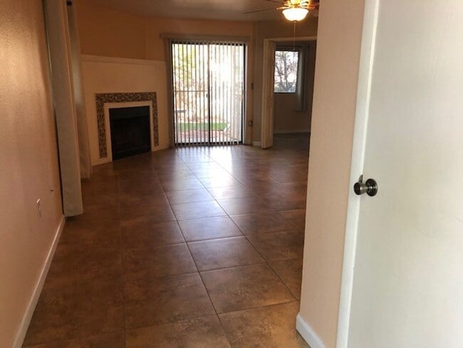 Foto del edificio - Upgraded Condo Available