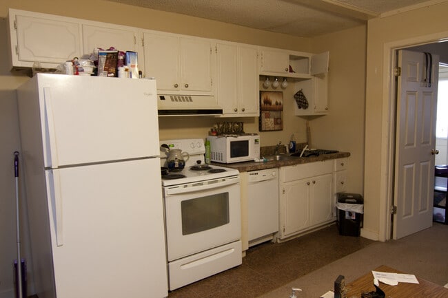 Building Photo - Eastwind