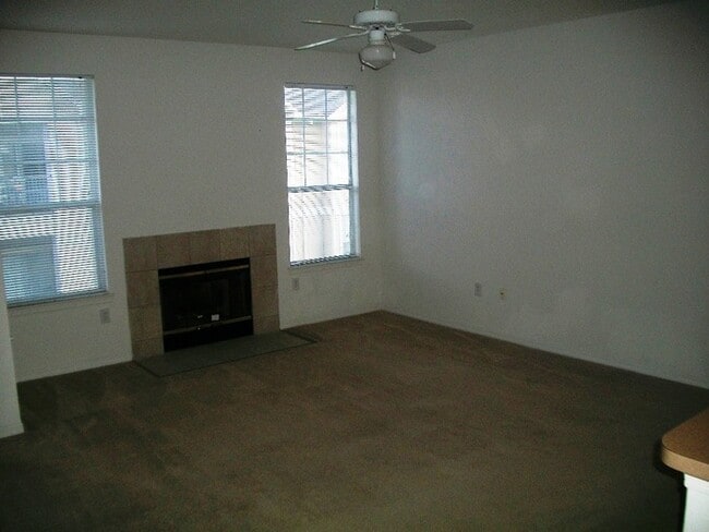 Building Photo - 2000 Erving Cir