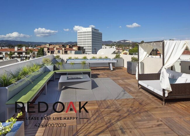 Foto del edificio - 11649 Mayfield Ave