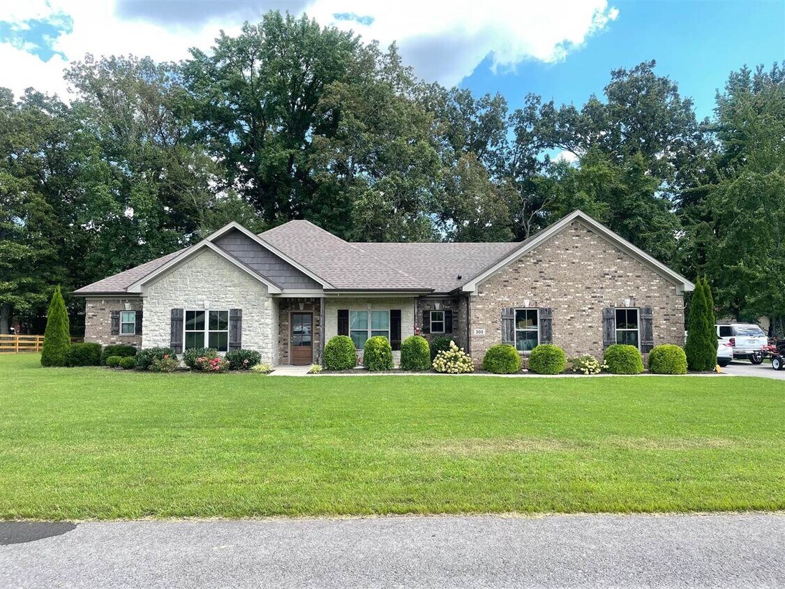 Foto principal - 202 Poplar St