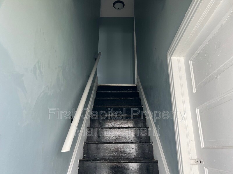Building Photo - 306 3rd St