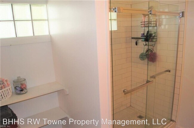 Foto del edificio - 3 br, 2 bath House - 818 Meads Road