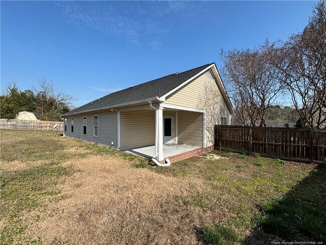 Foto del edificio - 7819 Rosewood Ave