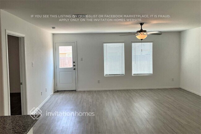 Foto del edificio - 10229 Hackberry Spg Wy