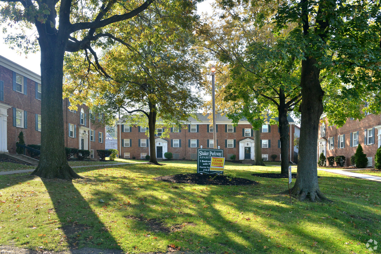 Building Photo - Shaker Parkway Apartments