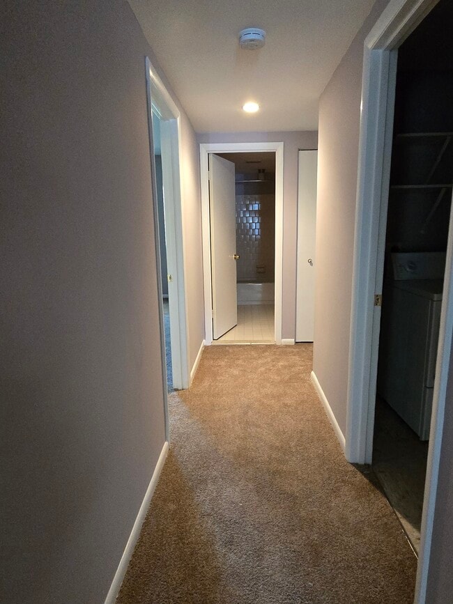 Hallway - 3 Mullingar Ct