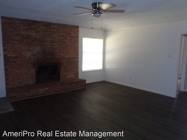 Foto del edificio - 3 br, 2 bath House - 5374 Burbank Dr.