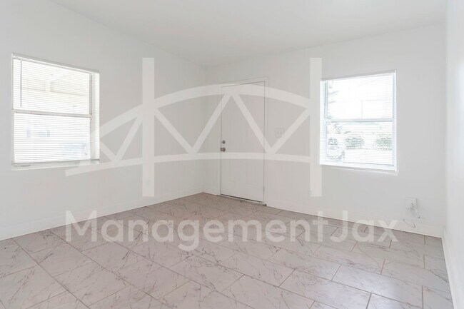 Foto del edificio - 3622 Ardisia Rd