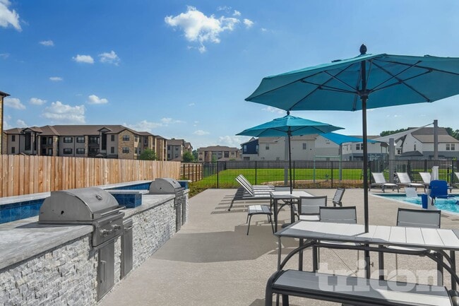 Interior Photo - Tricon Willow Creek