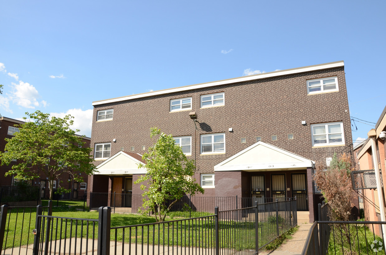 Building Photo - Whitehall Apartments