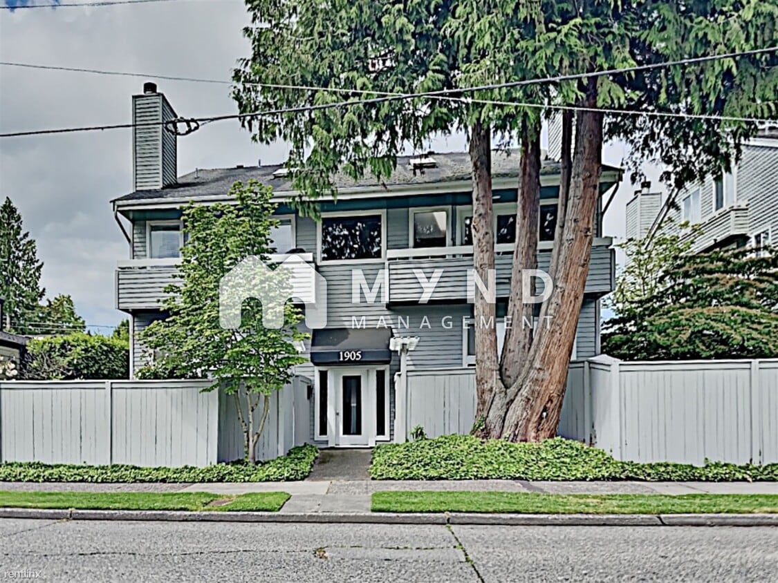 Primary Photo - 1905 42nd Ave E