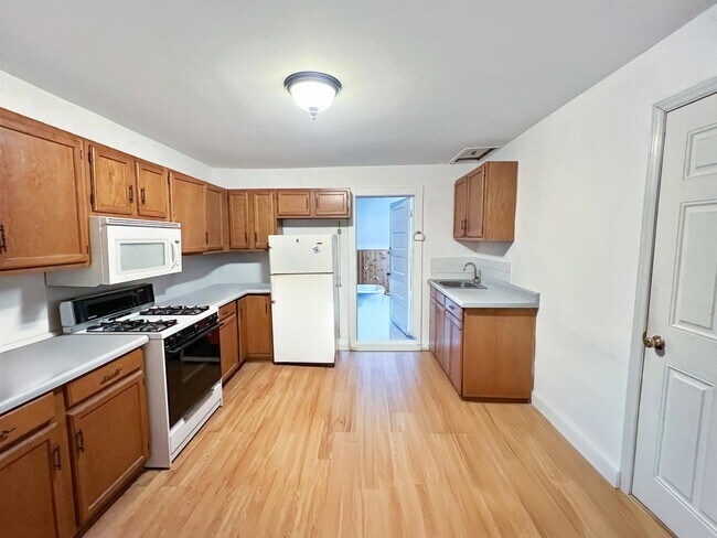 Foto del edificio - 626 W Olin Ave