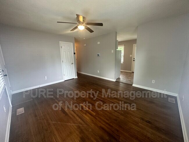 Building Photo - 507 Colony Rd