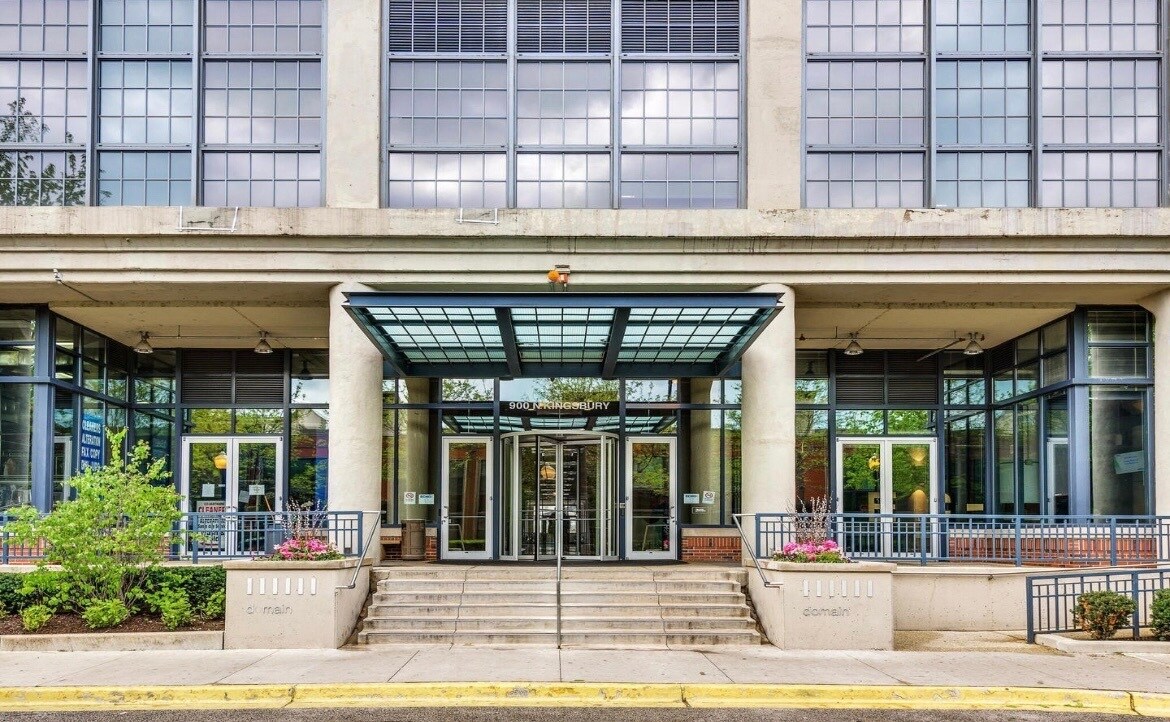 Foto principal - 900 N Kingsbury St