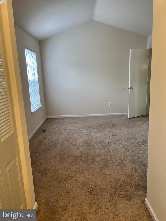 Building Photo - 405 Wind Ridge Dr