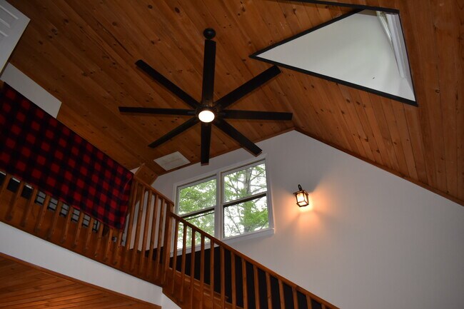 Building Photo - 1606 Persimmon Rd