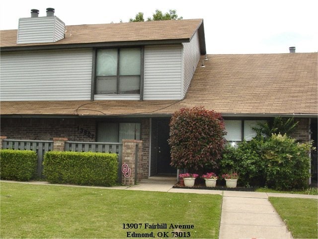Photo - 13907 Fairhill Ave Townhome