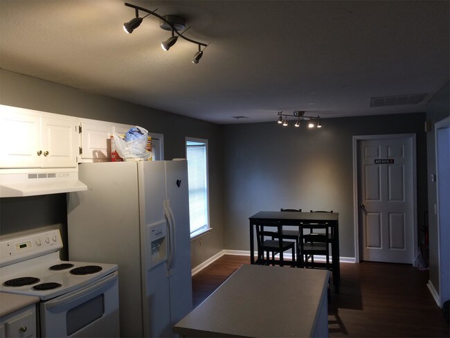 Foto del edificio - 2202 Gretels Hunt