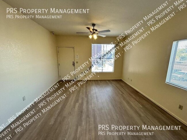 Building Photo - 154 W 5th St