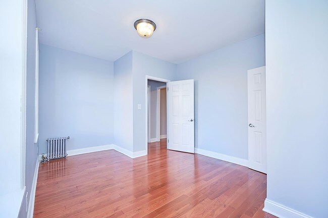 Building Photo - 526 W 147th St