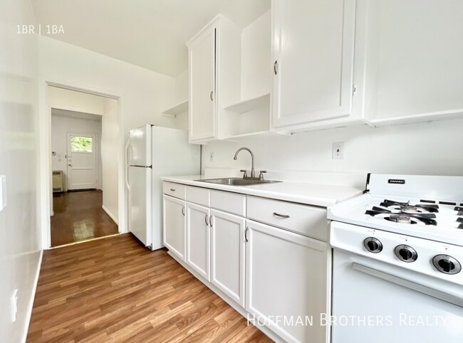 Foto del edificio - 1559 N Hill Ave