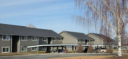 Building Photo - 41 Golf Course Ln