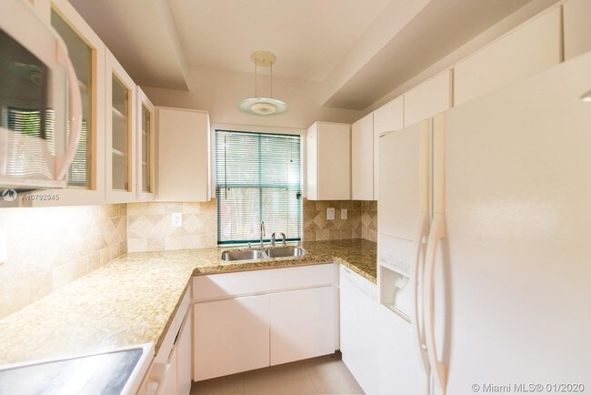 Building Photo - 3629 SW 37th Ave